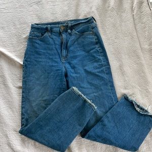 Universal Thread Straight Leg Denim